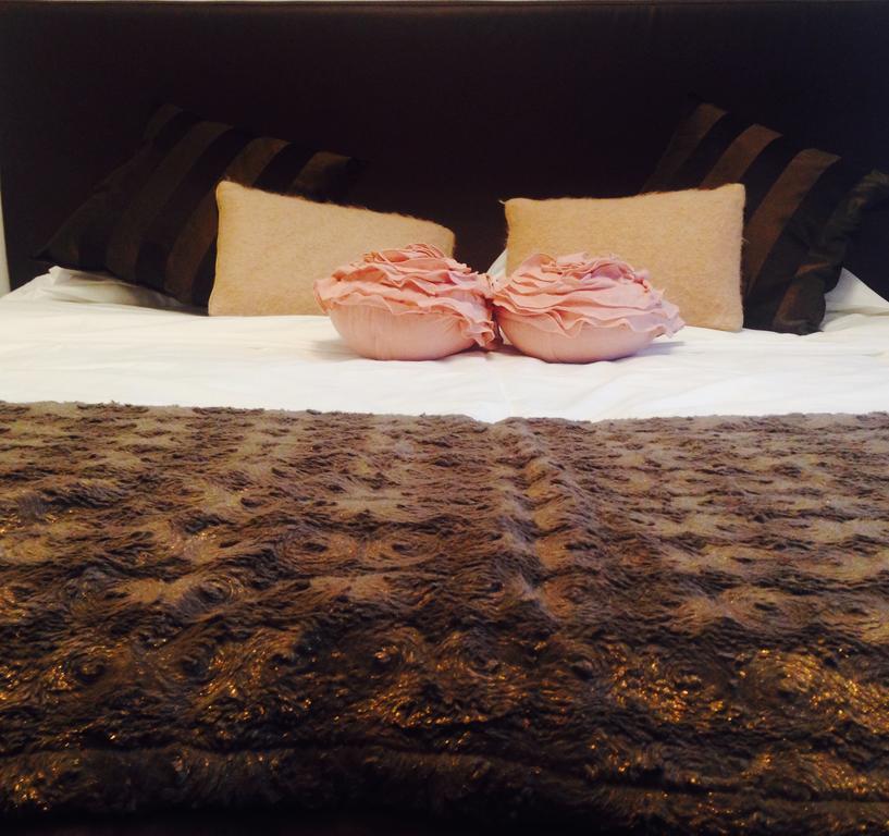 Casa Rosa Bed and Breakfast San Giuliano Milanese Værelse billede