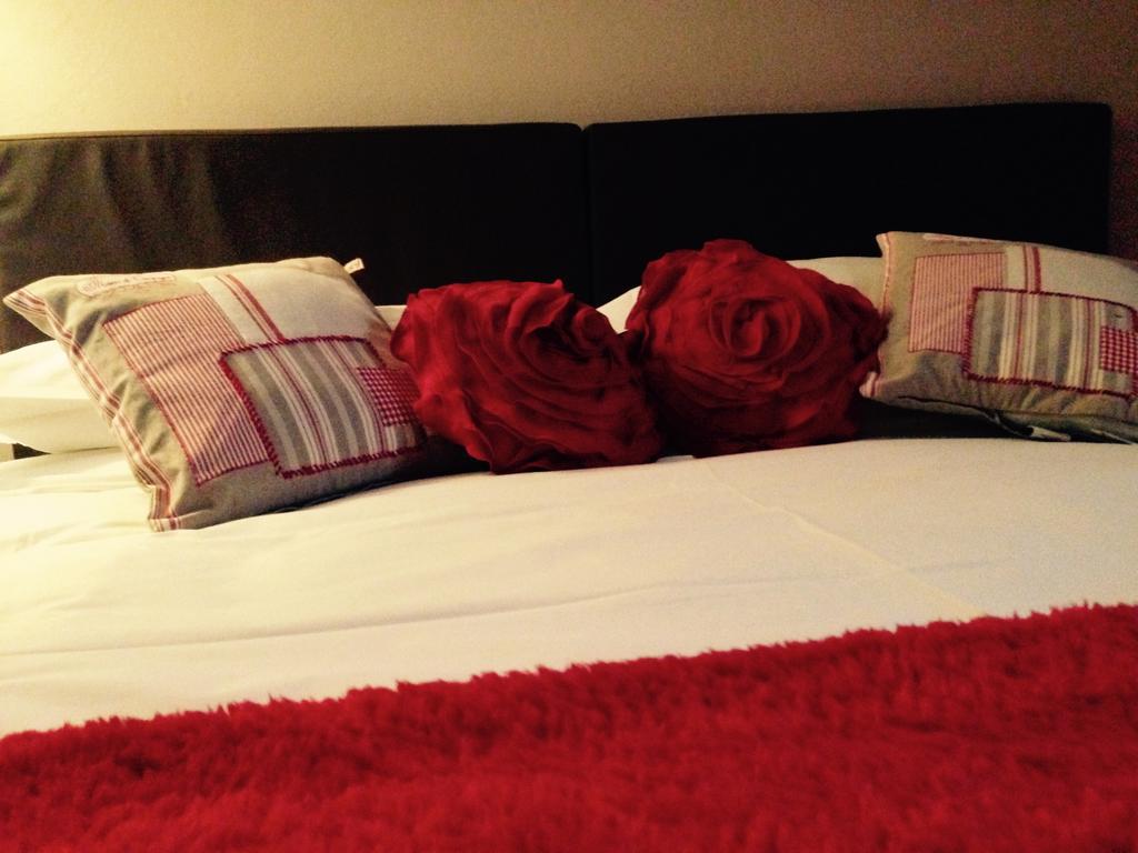 Casa Rosa Bed and Breakfast San Giuliano Milanese Værelse billede