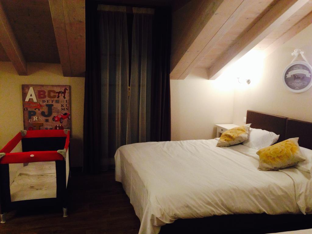 Casa Rosa Bed and Breakfast San Giuliano Milanese Værelse billede